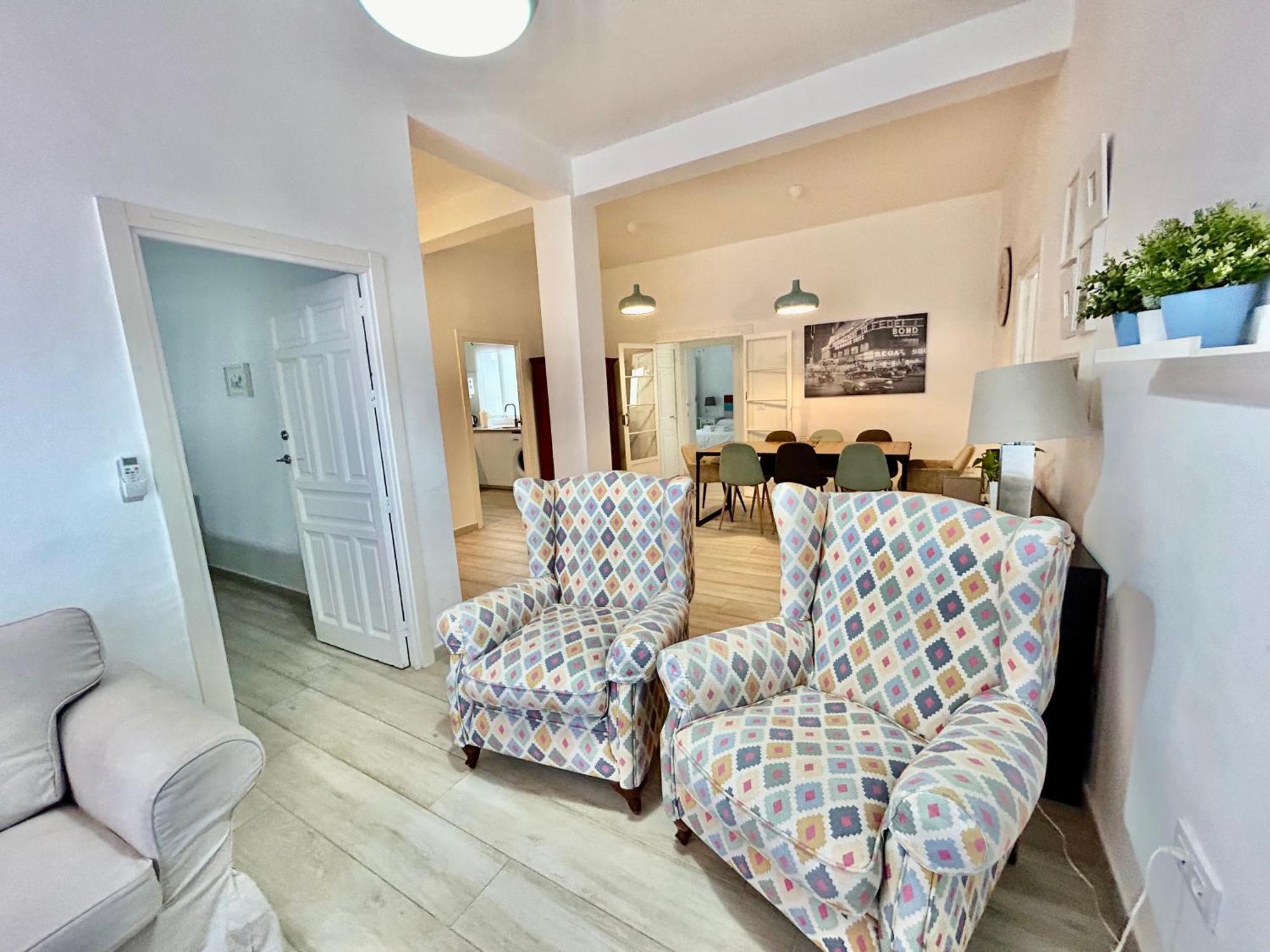 Acogedor Apt 8Pax 4Bdr 2Bth- Cozyhomesevilla2 מראה חיצוני תמונה