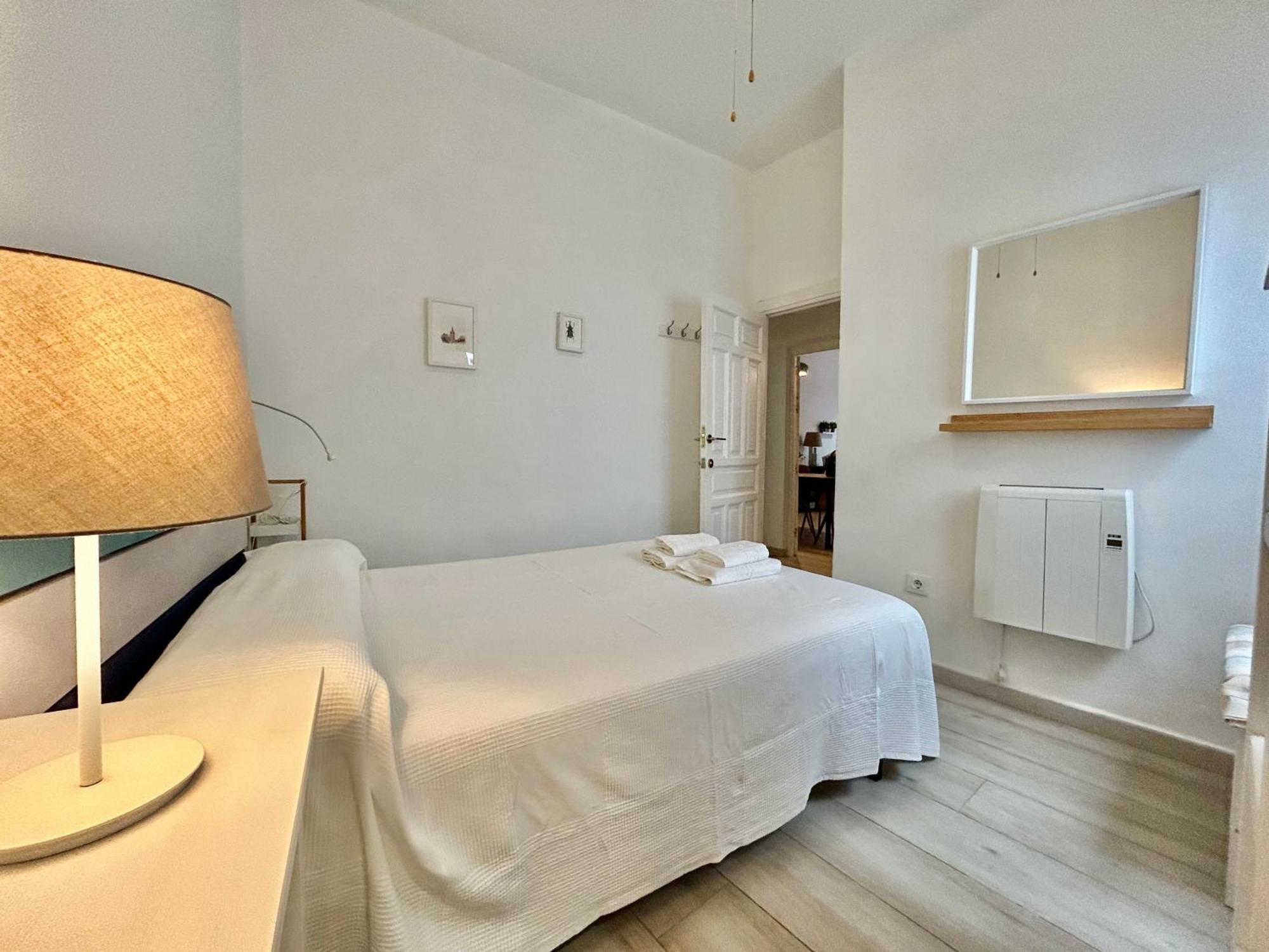 Acogedor Apt 8Pax 4Bdr 2Bth- Cozyhomesevilla2 מראה חיצוני תמונה