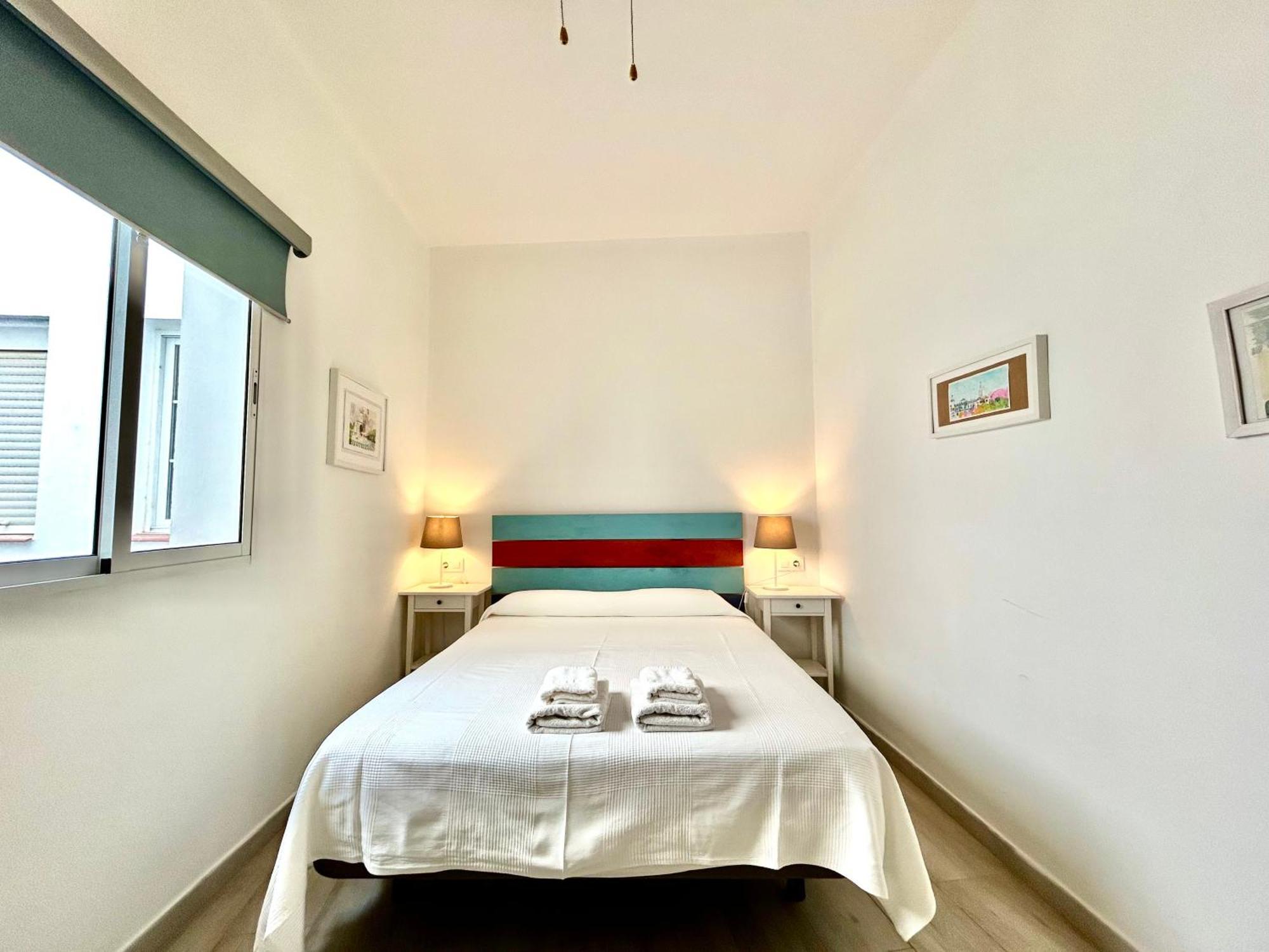 Acogedor Apt 8Pax 4Bdr 2Bth- Cozyhomesevilla2 מראה חיצוני תמונה