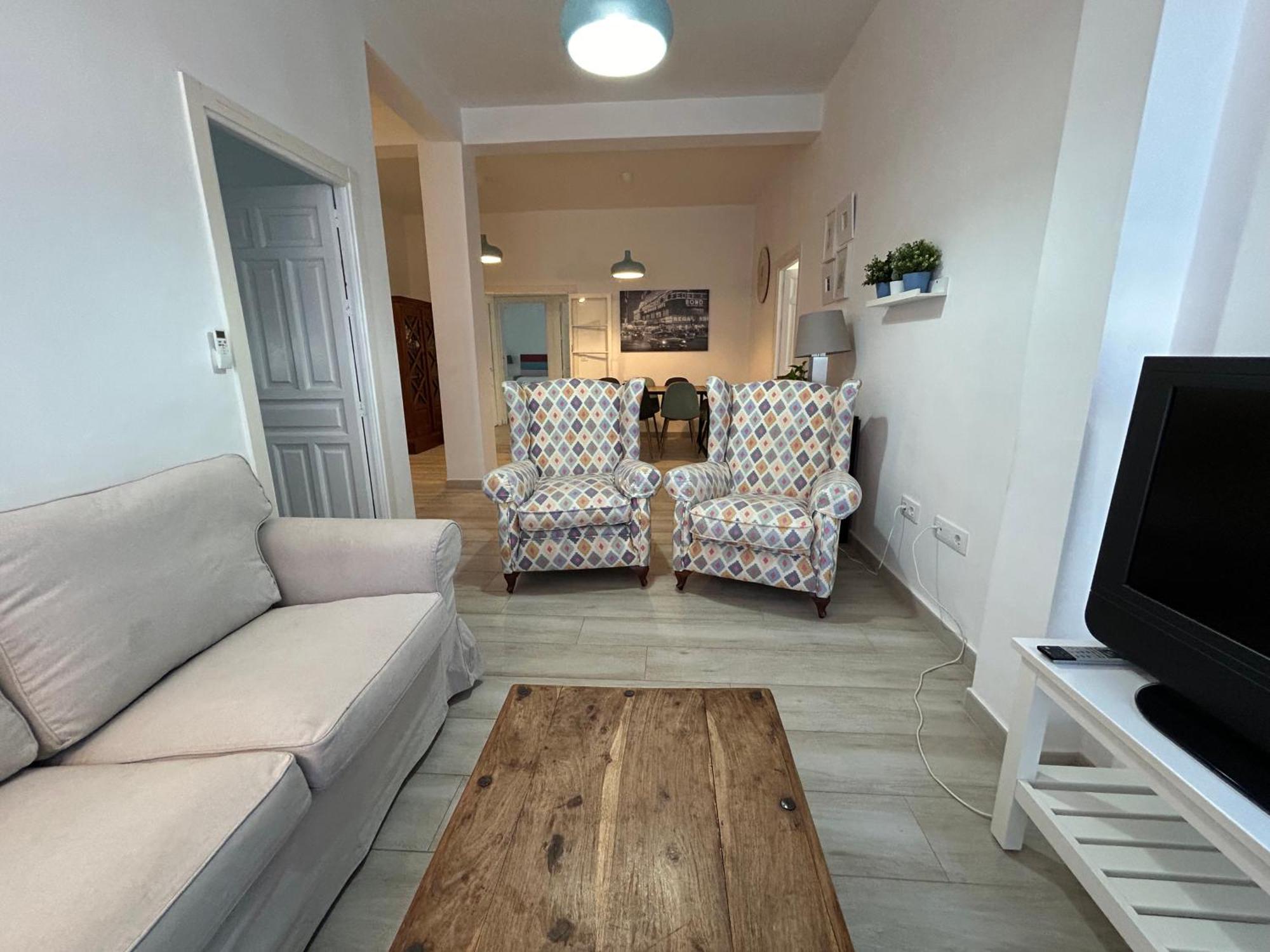 Acogedor Apt 8Pax 4Bdr 2Bth- Cozyhomesevilla2 מראה חיצוני תמונה