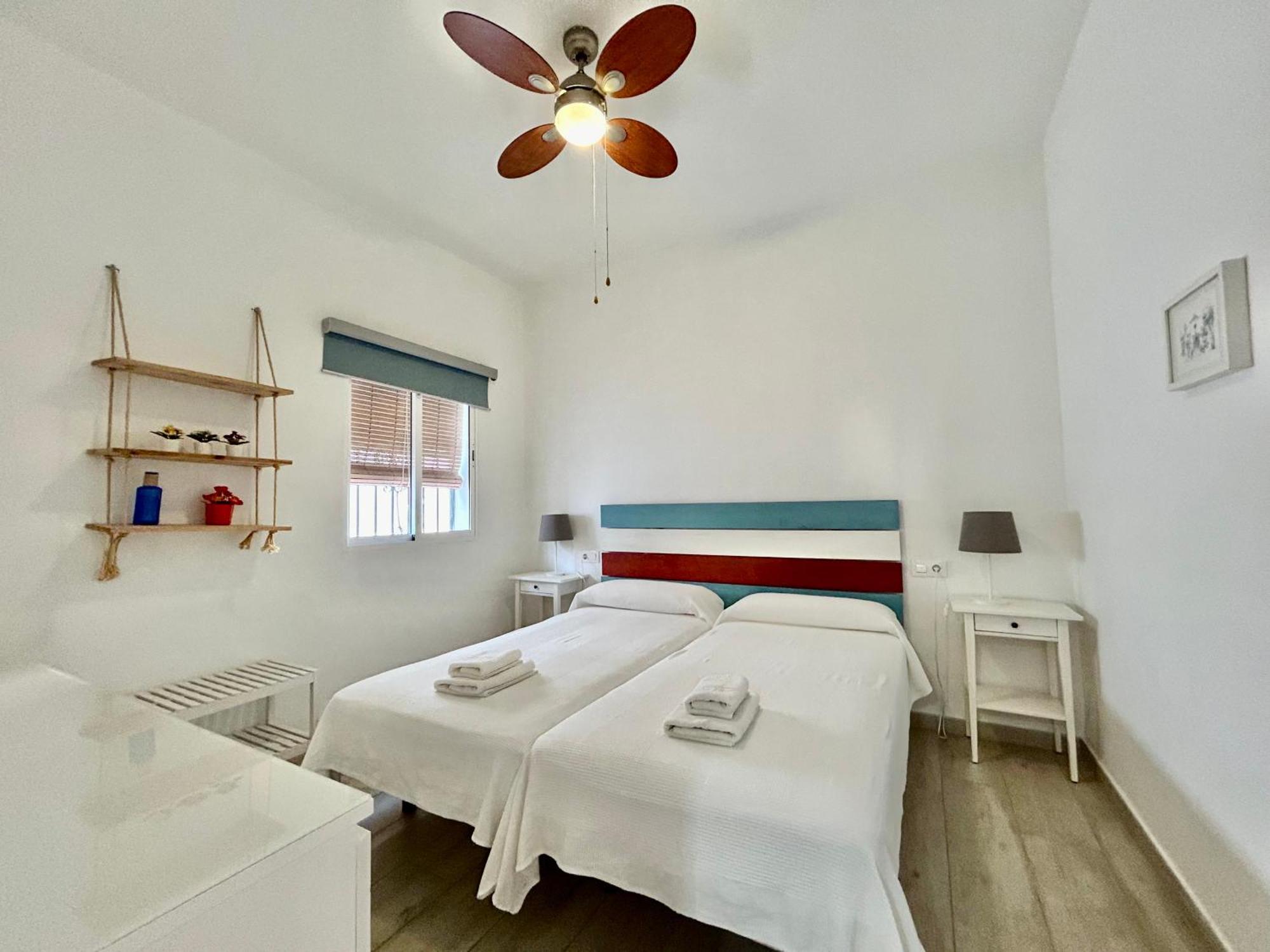 Acogedor Apt 8Pax 4Bdr 2Bth- Cozyhomesevilla2 מראה חיצוני תמונה